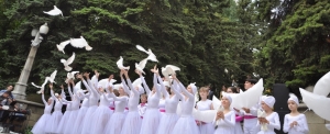 Белые голуби украсили небо Ставрополя в День Славянской письменности