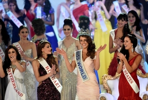 Счастливые финалистки «Мисс Мира-2014» 