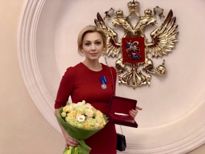 Владимир Путин наградил Ольгу Тимофееву Орденом Почета