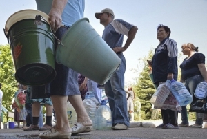 Жителям обезвоженных сёл Ставрополья воду подвозят цистернами