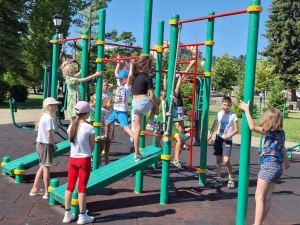 В организации летнего досуга детей Ставрополя участвуют тренеры, волонтёры, и библиотекари