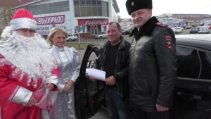 На Ставрополье госавтоинспекторы подарили овец примерным автолюбителям