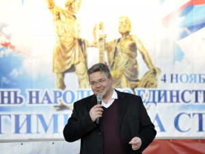Губернатор Старополья спел гимн с молодежью