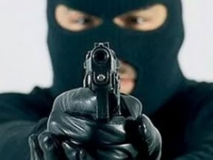 В Ставрополе трое мужчин в масках совершили разбойное нападение