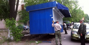В Ставрополе на Тухачевского убрали торговые ларьки и высадили деревья