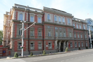 Здание с кариатидами в Ставрополе охраняет привидение