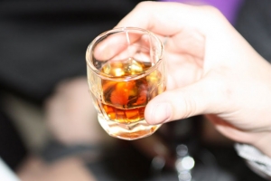 Россия оказалась на втором месте в мире по алкогольным тратам