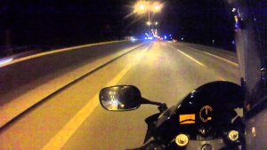 Ночью в Ставрополе иномарка столкнулась с мотоциклом