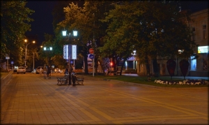 В Ставрополе иномарку после столкновения с «Мерседесом» вынесло на тротуар