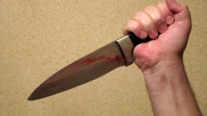 На Ставрополье мужчина вонзил нож в спину 15-летней девушке