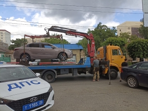    В Ставрополе эвакуировали пять машин за нарушение правил парковки возле соцобъектов